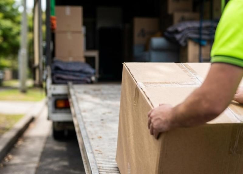 how many removalists do i need